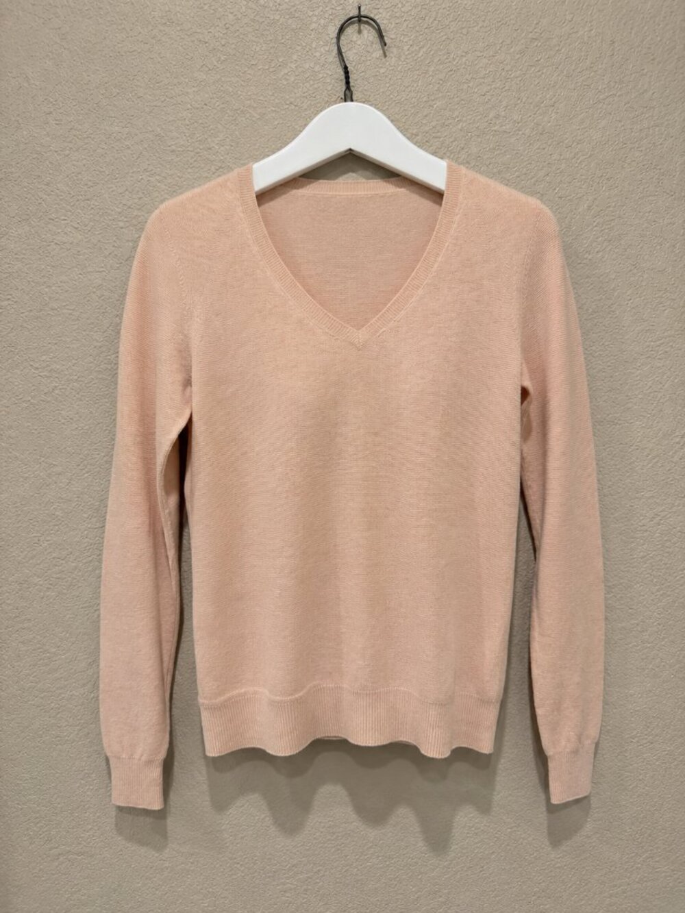 Oliver Charles V Neck Sweater Womens XS Blush Pink New 3D Knit Pullover